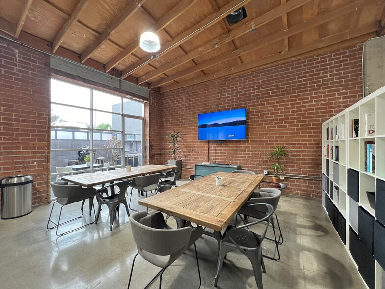 Primary Photo Of 3390 Robertson Pl, Los Angeles Coworking Space