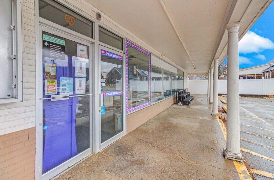 More Photos Of 726 E Lincolnway, Minerva General Retail For Sale