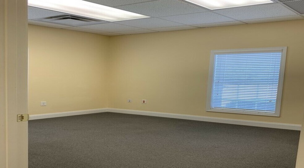 More Photos Of 4729 Peachtree Industrial Blvd, Berkeley Lake Medical For Lease