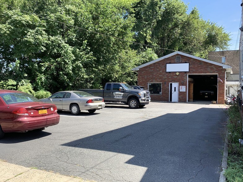 More Photos Of 1314 E Elizabeth Ave, Linden Light Distribution For Sale