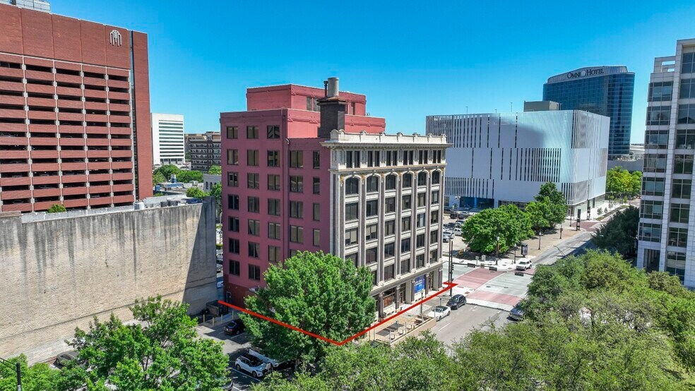 More Photos Of 701 Commerce St, Dallas Office For Sale