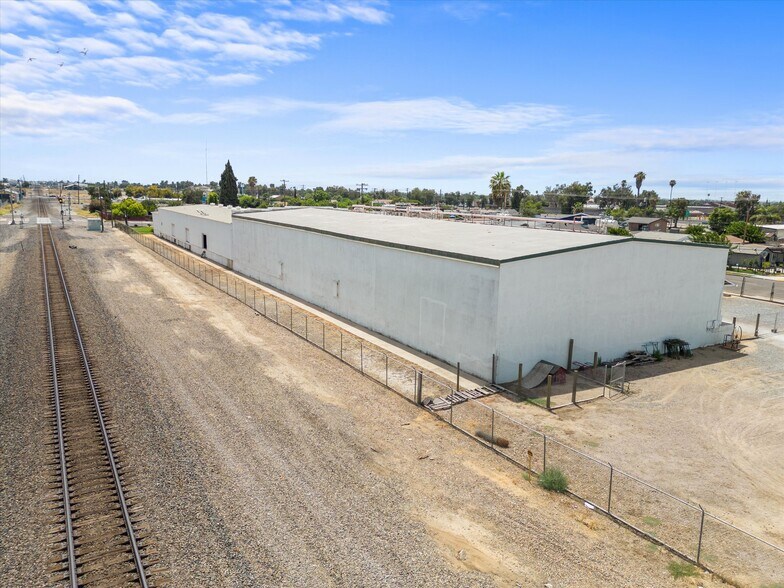 More Photos Of 1302 Glenwood St, Delano Refrigeration Cold Storage For Sale