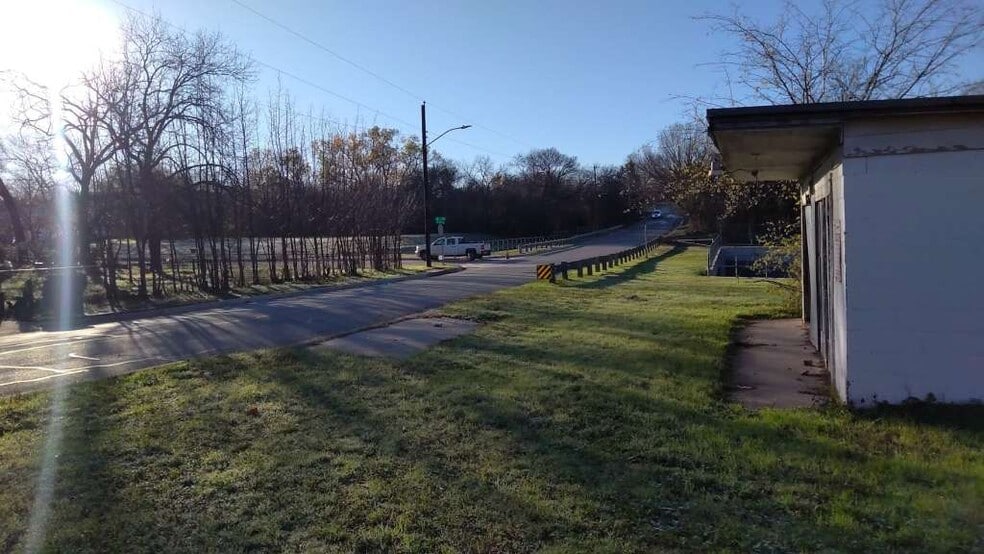 More Photos Of 2740 Avenue K, Fort Worth Industrial For Sale