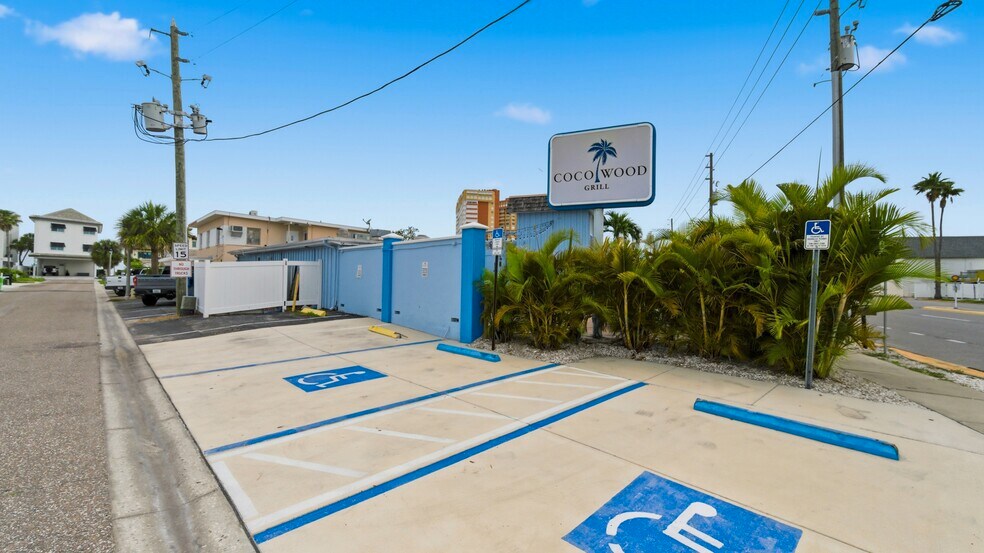 More Photos Of 17814 Gulf Blvd, Redington Shores Storefront Retail Residential For Sale