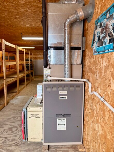 More Photos Of 13080 Cambridge Springs Rd, Edinboro Freestanding For Sale