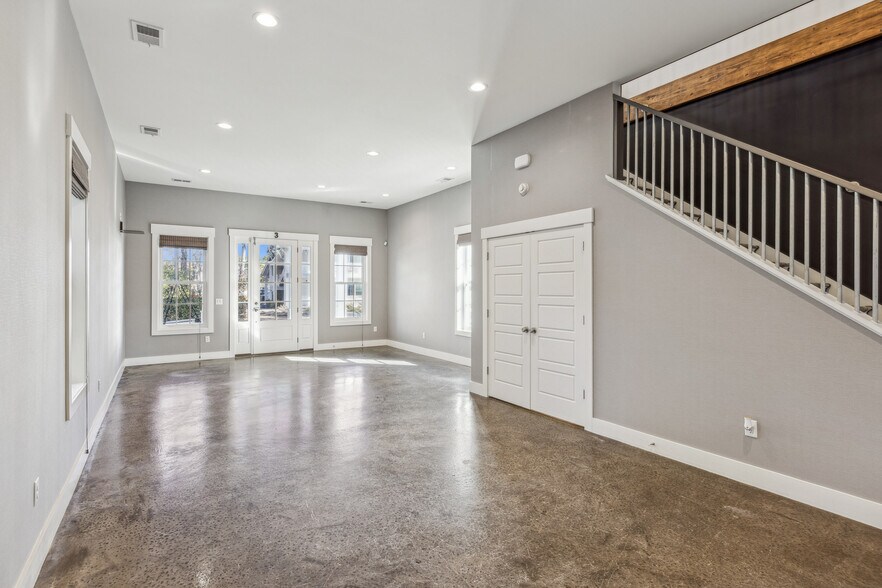 More Photos Of 3 Blue Crab St, Bluffton Office Residential For Sale