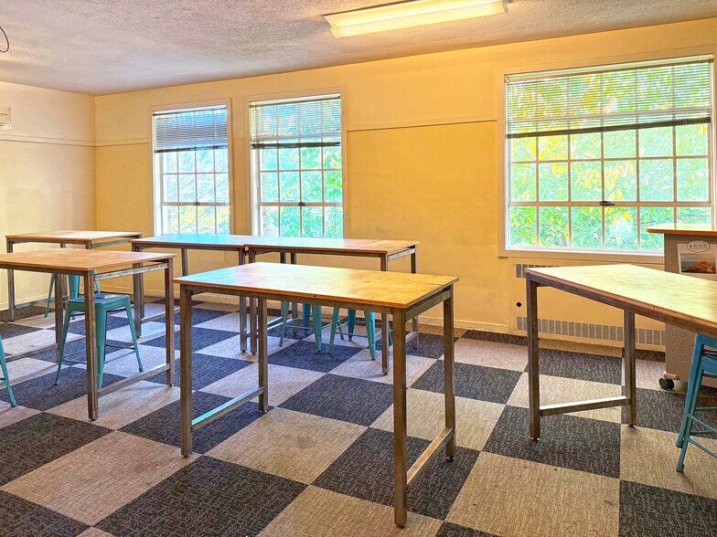 More Photos Of 2340 Durant Ave, Berkeley Schools For Lease