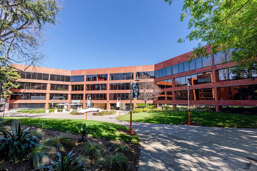 More Photos Of 50 Francisco St, San Francisco Office For Lease