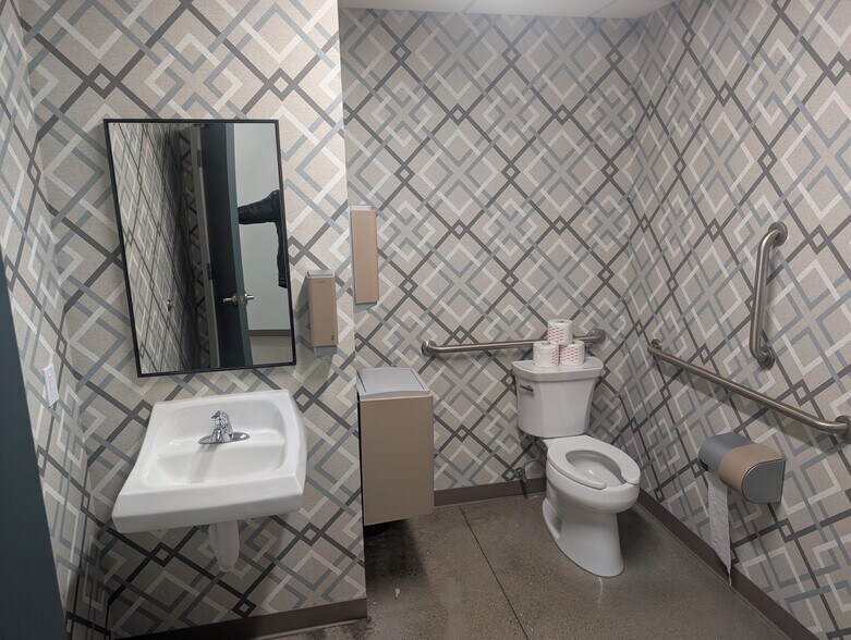 More Photos Of 2336 112th Ave, Holland Warehouse For Sale