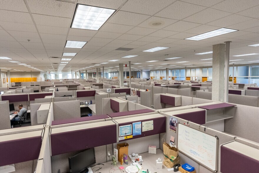 More Photos Of 6900 W 110th St, Bloomington Office For Lease