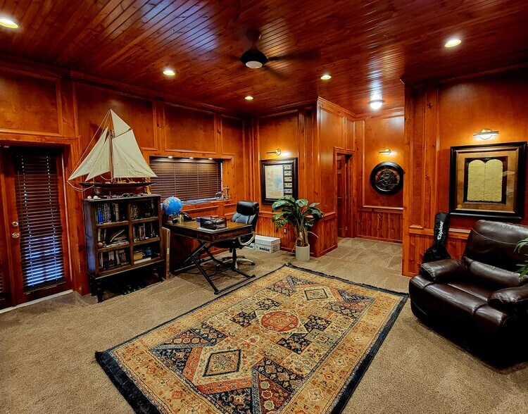 More Photos Of 2605 William Tell St, Houston Industrial For Sale