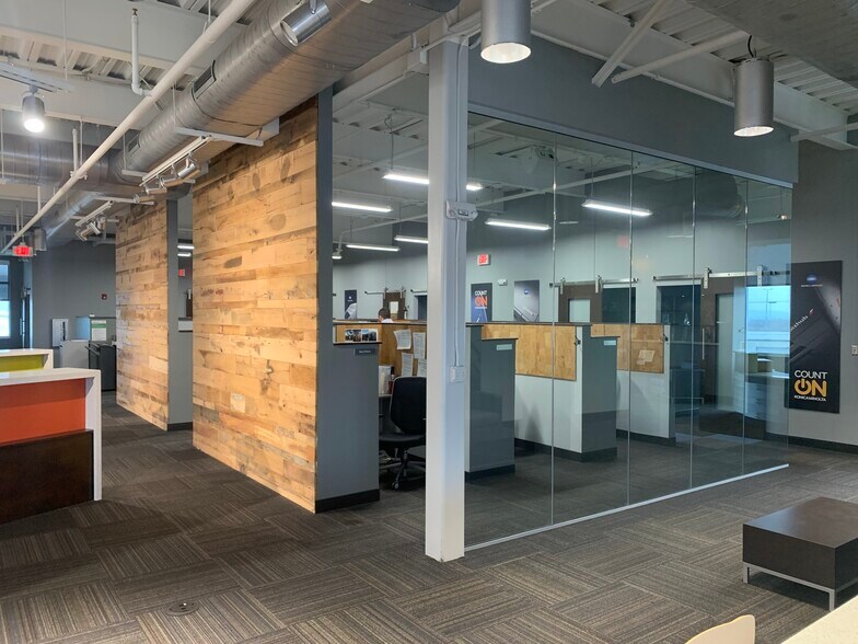 More Photos Of 4106 Charlotte Ave, Nashville Office For Sale