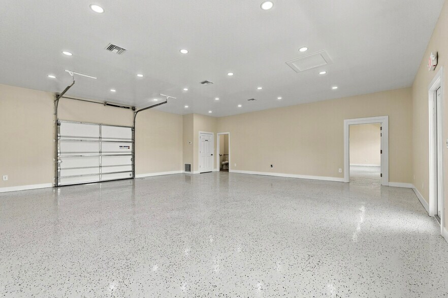 More Photos Of 1228 S Hopkins Ave, Titusville Office For Sale