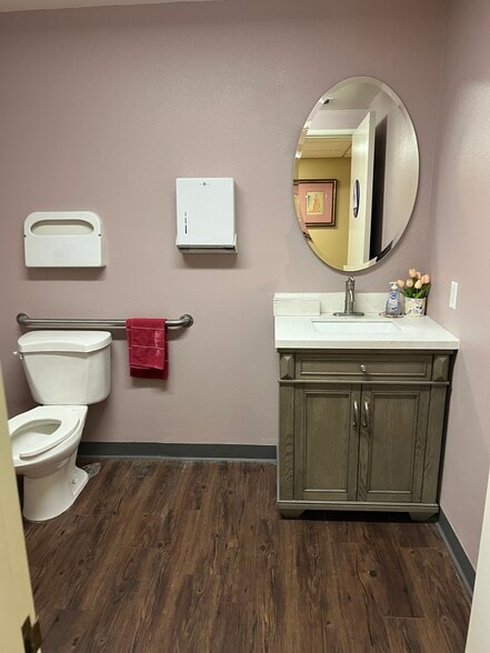 More Photos Of 11747 South St, Artesia Medical For Lease