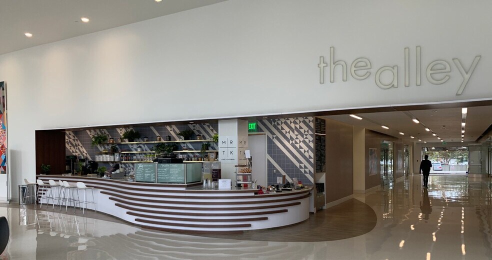 More Photos Of 6300 Wilshire Blvd, Los Angeles Office For Lease
