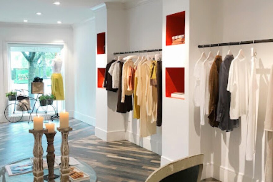 More Photos Of 77 Jobs Ln, Southampton General Retail For Lease