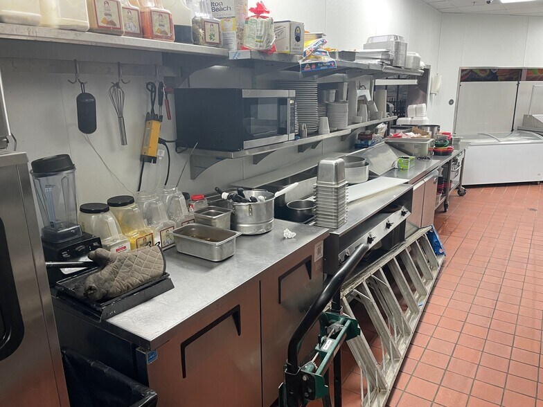More Photos Of 313 FM 1103, Cibolo Freestanding For Lease