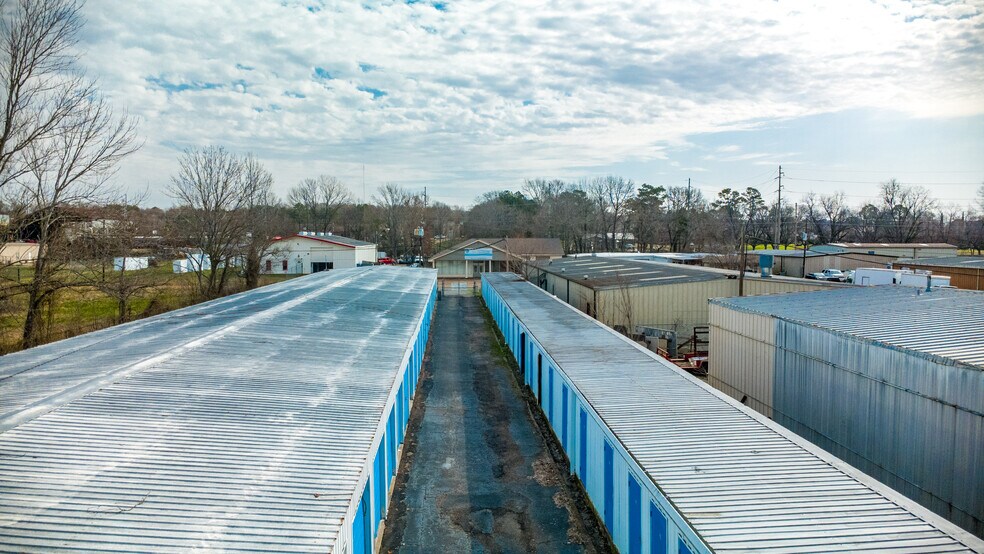 More Photos Of 5849 N Commerce Plz, Jackson Self Storage For Sale