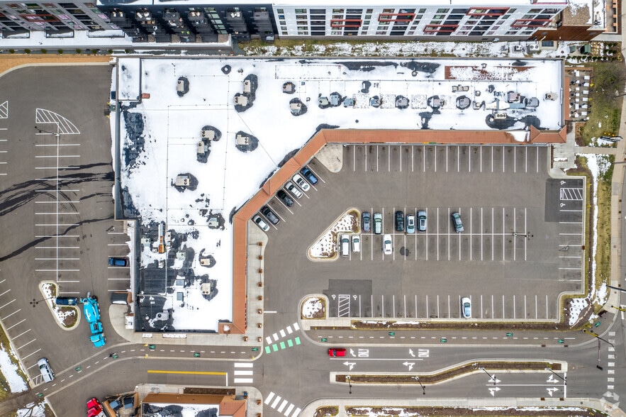 More Photos Of 3232-3254 W Lake St, Minneapolis Unknown For Lease