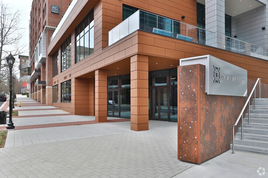 More Photos Of 320 Falls St, Greenville Office For Sale