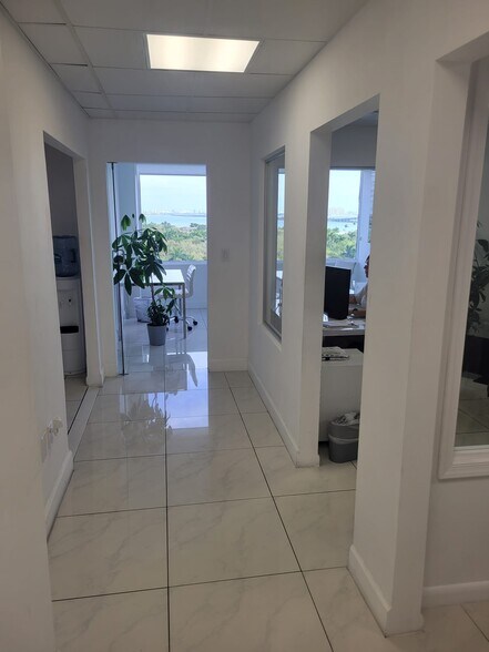 More Photos Of 4770 Biscayne Blvd, Miami Office For Sale