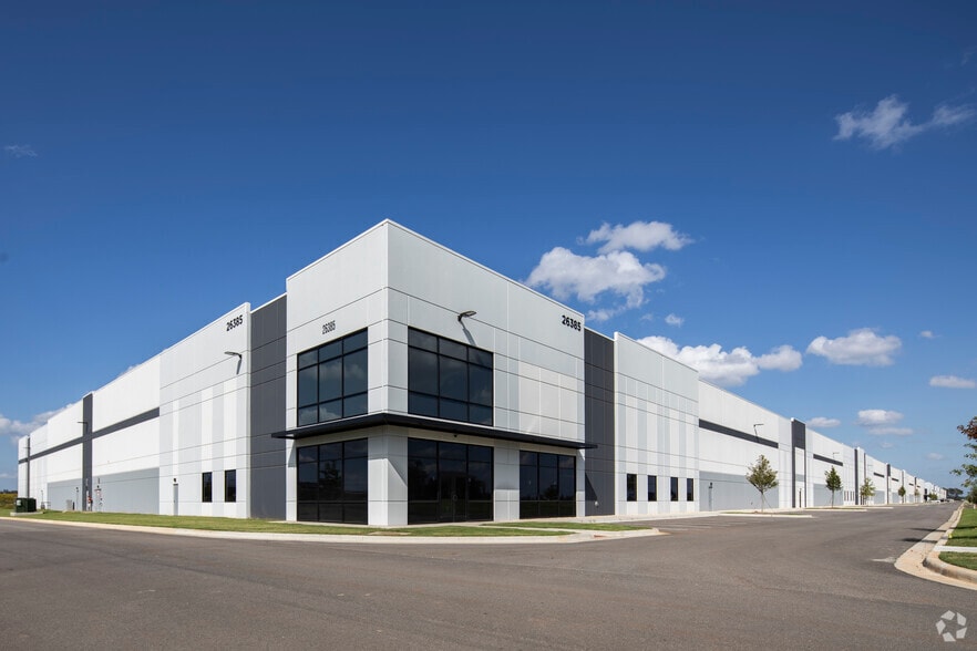More Photos Of 26385 Distribution Blvd NW, Madison Distribution For Lease