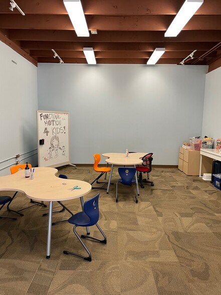 More Photos Of 10525 116 St NW, Edmonton Medical For Lease