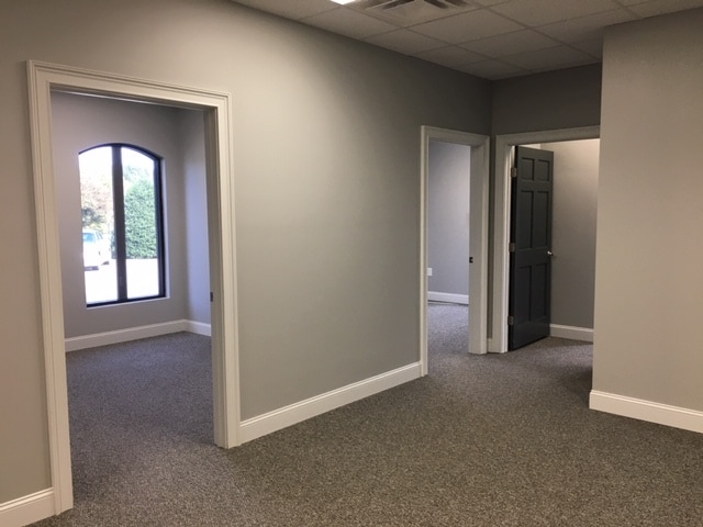 More Photos Of 2929 Crouse Ln, Burlington Medical For Lease