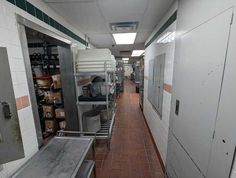 More Photos Of 2418 Canton Rd, Marietta Restaurant For Sale