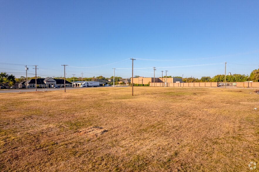 More Photos Of 301-325 Keller Pky, Keller Land For Sale