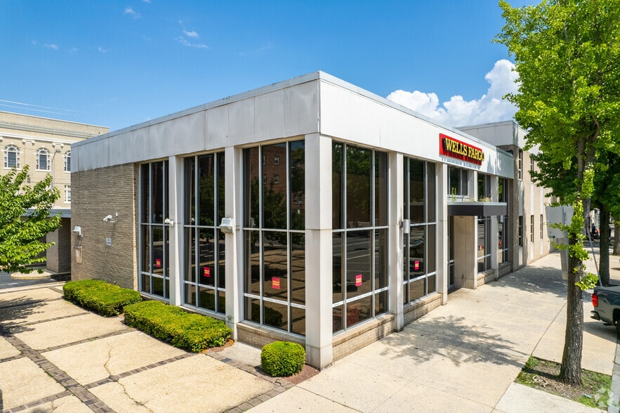 Primary Photo Of 415 E High St, Pottstown Storefront Retail Office For Lease