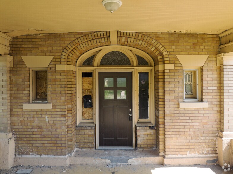 More Photos Of 212 Court St, Binghamton Apartments For Sale