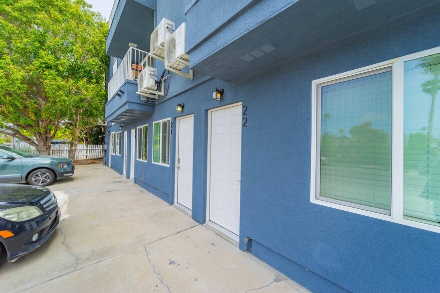 More Photos Of 2120 Mission Ave, San Diego Apartments For Sale