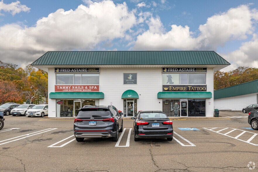 More Photos Of 521-547 Boston Post Rd, Orange Storefront For Lease