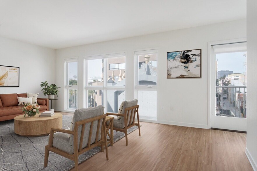 More Photos Of 214 Santa Monica Blvd, Santa Monica Apartments For Lease