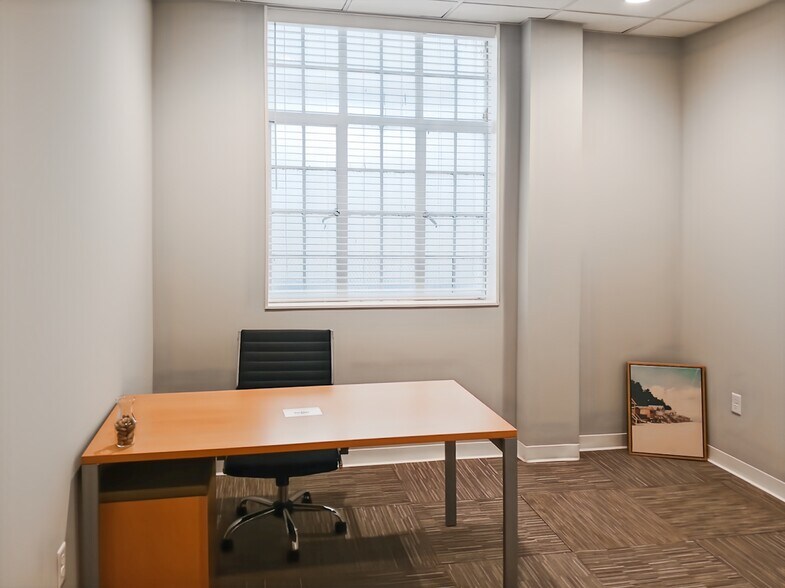 More Photos Of 317 E Capitol St, Jackson Coworking Space