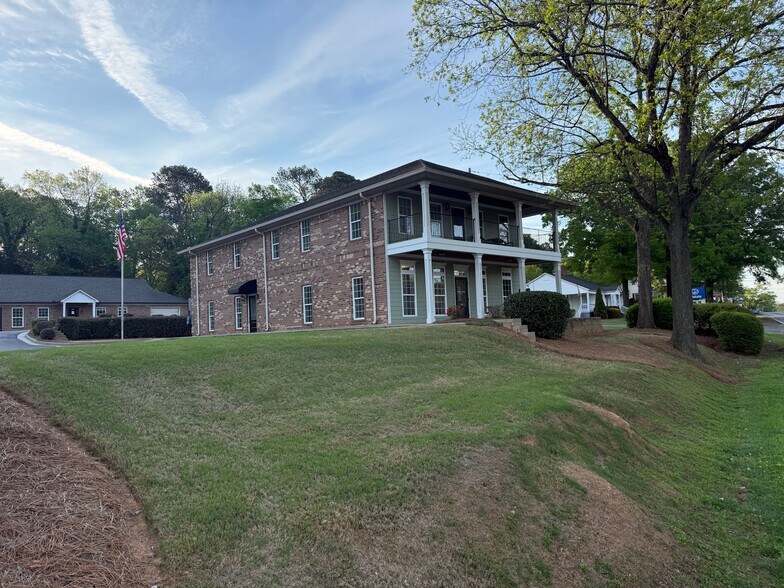 Primary Photo Of 807 N Tennessee St, Cartersville Office For Lease