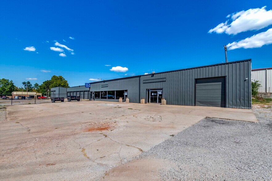Primary Photo Of 214 N Highway 18, Chandler General Retail For Sale