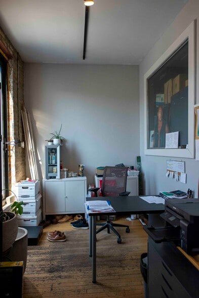 More Photos Of 1829 W Chicago Ave, Chicago Storefront Retail Residential For Lease