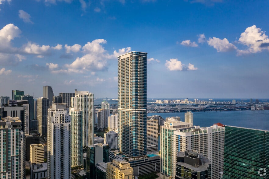 More Photos Of 1100 Brickell Bay Dr, Miami Office For Lease