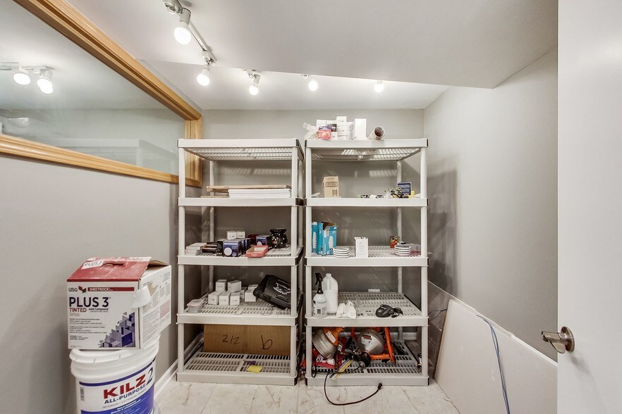 More Photos Of 2636 N Lincoln Ave, Chicago Apartments For Lease