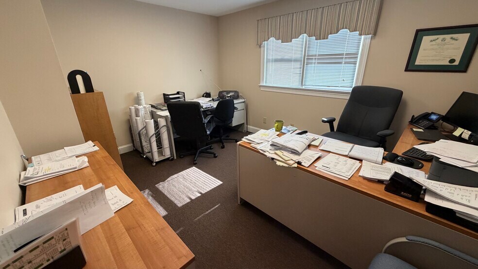 More Photos Of 205 State Route 31 N, Washington Office Residential For Sale