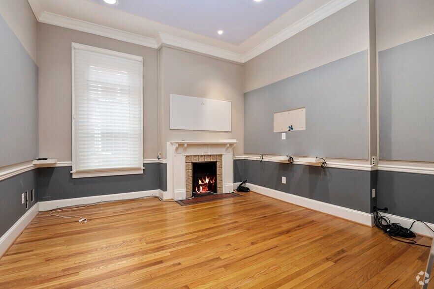 More Photos Of 1906 Sunderland Pl NW, Washington Office Residential For Sale