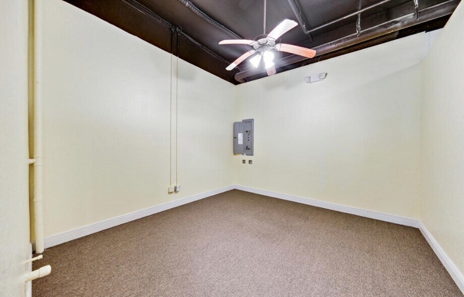 More Photos Of 123 Magnolia Ave, Daytona Beach Apartments For Lease