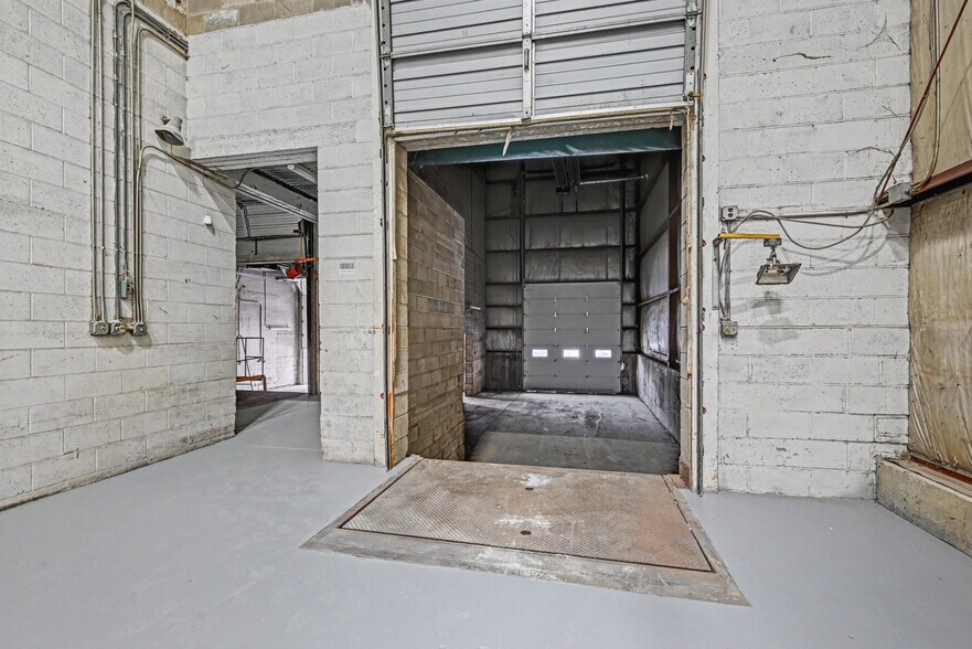 More Photos Of 11-25 Harding St, Middletown Warehouse For Sale