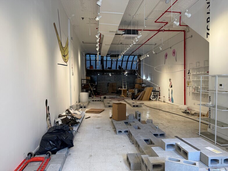 More Photos Of 343 Canal St, New York Office For Lease