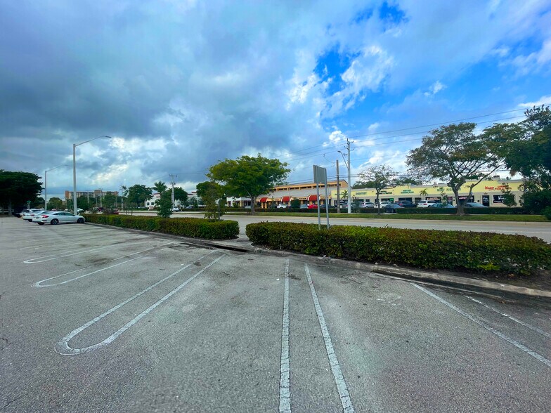 More Photos Of 10250-10352 W Sample Rd, Coral Springs Storefront Retail Office For Sale