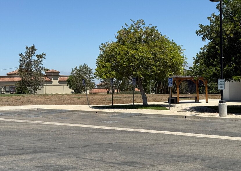 More Photos Of 1504 Taber St, Corona Religious Facility For Lease