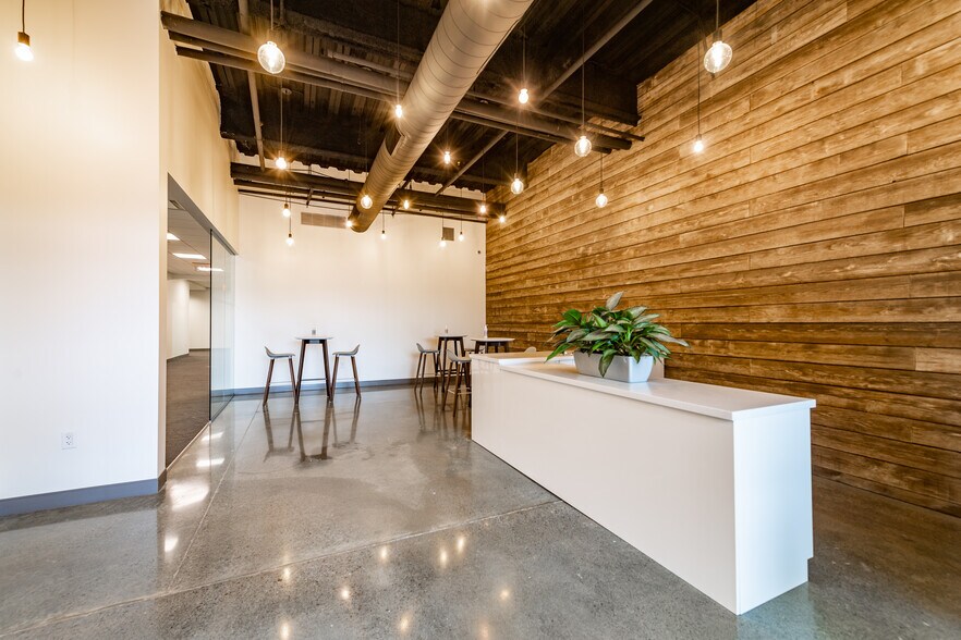 More Photos Of 9-11 Hampshire St, Mansfield Office For Lease
