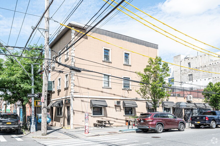 More Photos Of 269 Norman Ave, Brooklyn Storefront Retail Residential For Lease